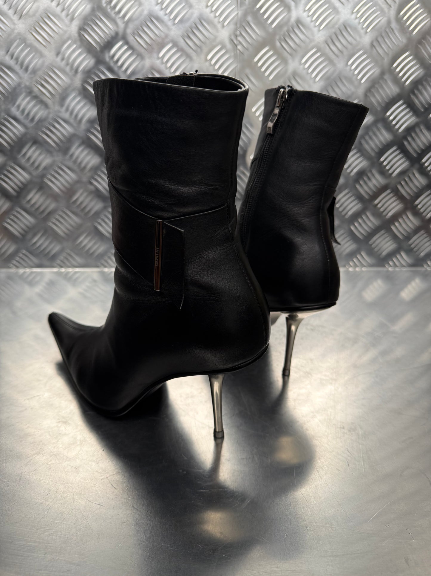 Vintage Italian leather ankle boots with metal stiletto heel TWINKLING GLOBAL