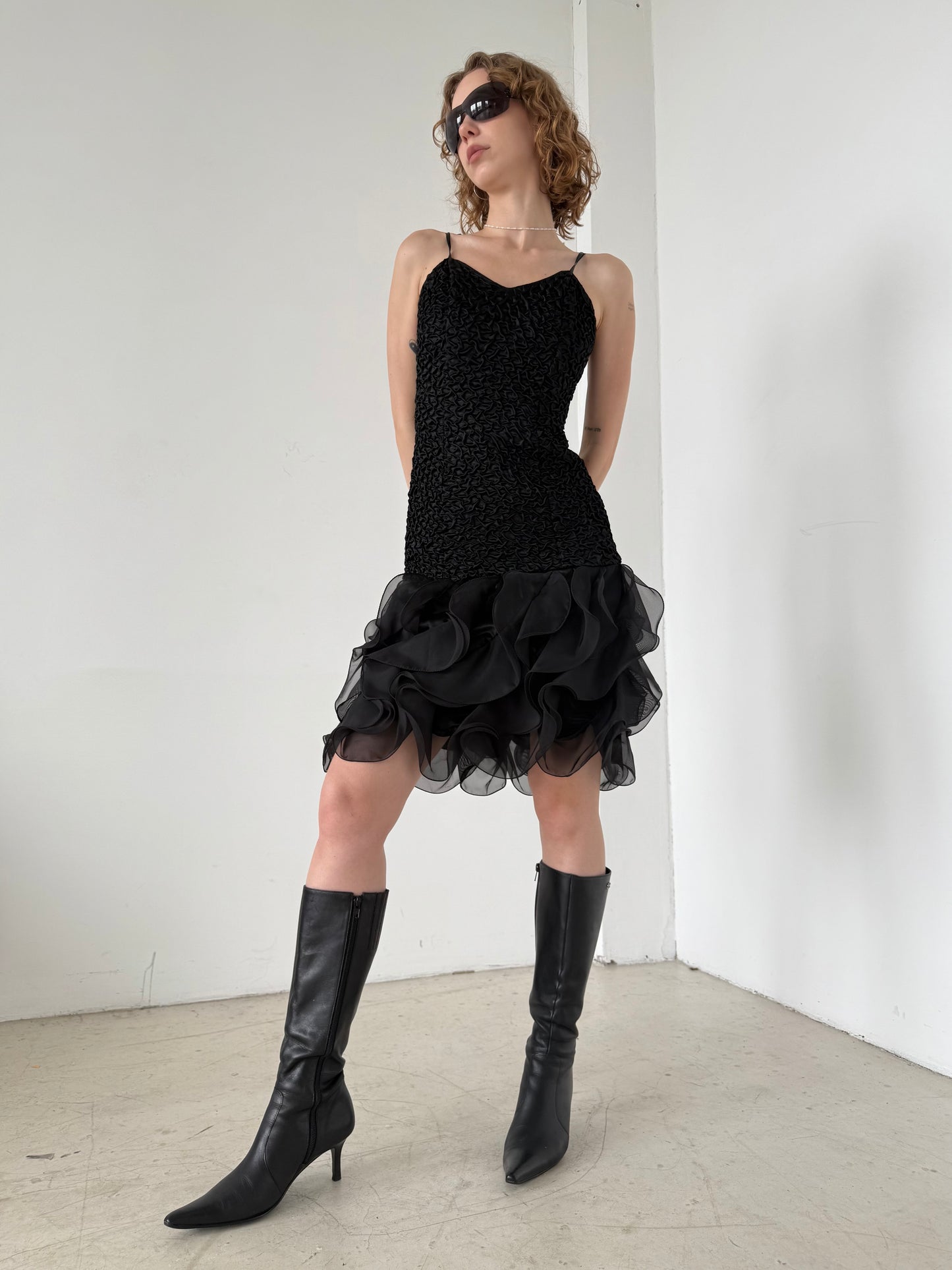 Vintage Black Ruffle Mini Dress – Twinkling Global