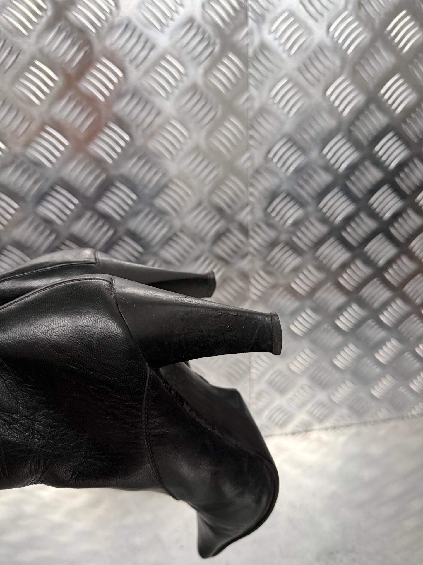 Vintage Black Leather Boots – TWINKLING GLOBAL