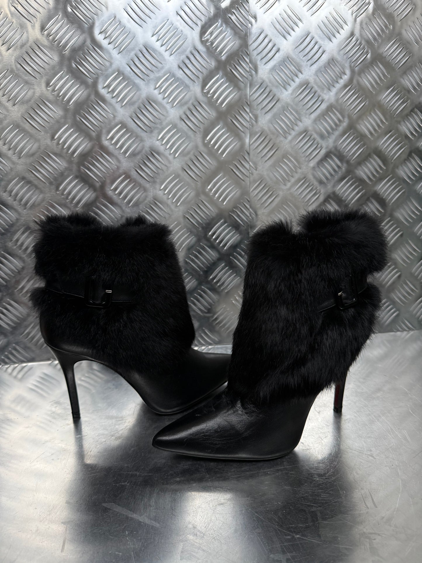 Vintage Buffalo leather boots with genuine fur and pointed toe Twinkling Global