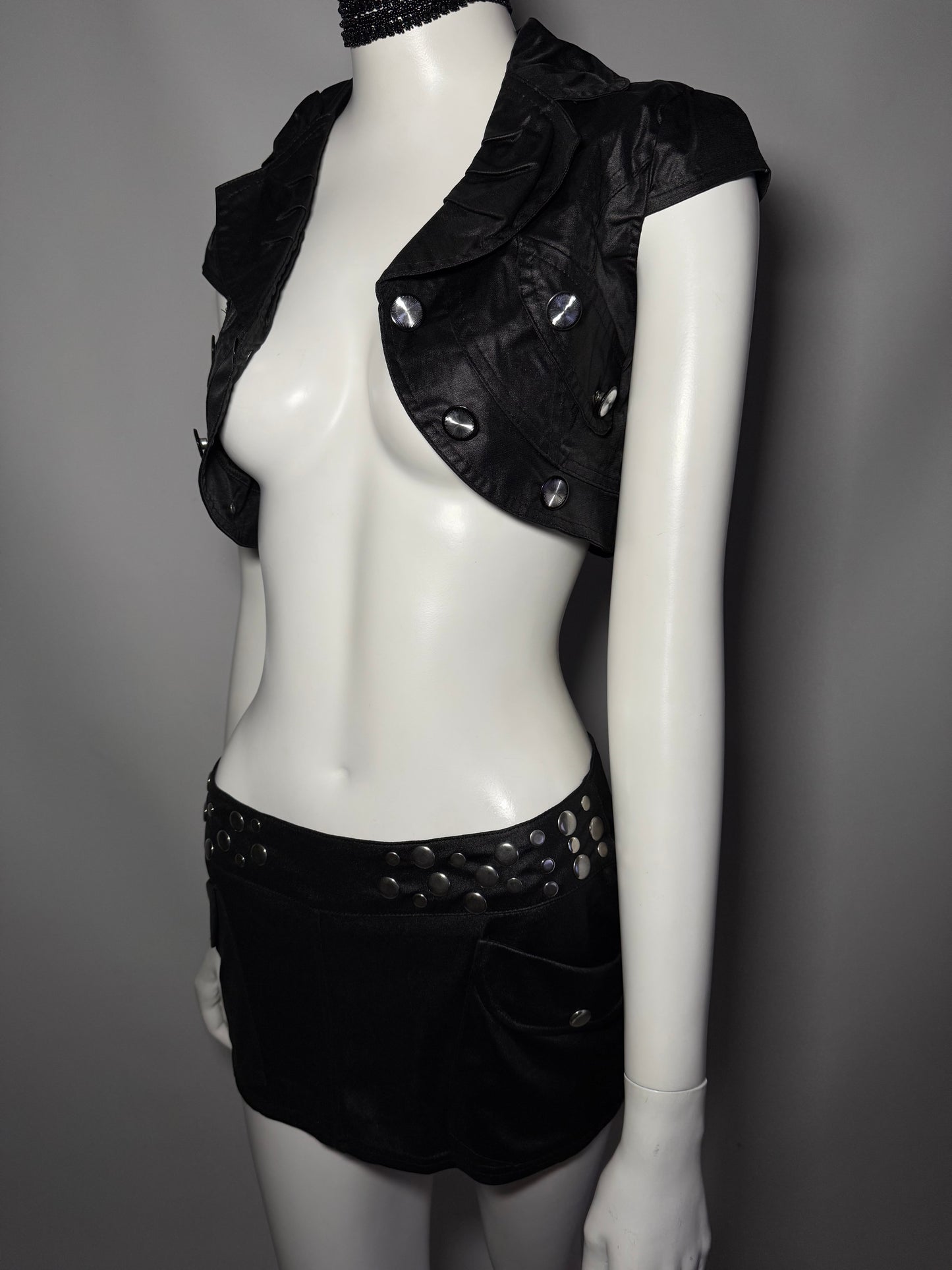 Y2K Black Cropped Denim Bolero with Statement Buttons Twinkling