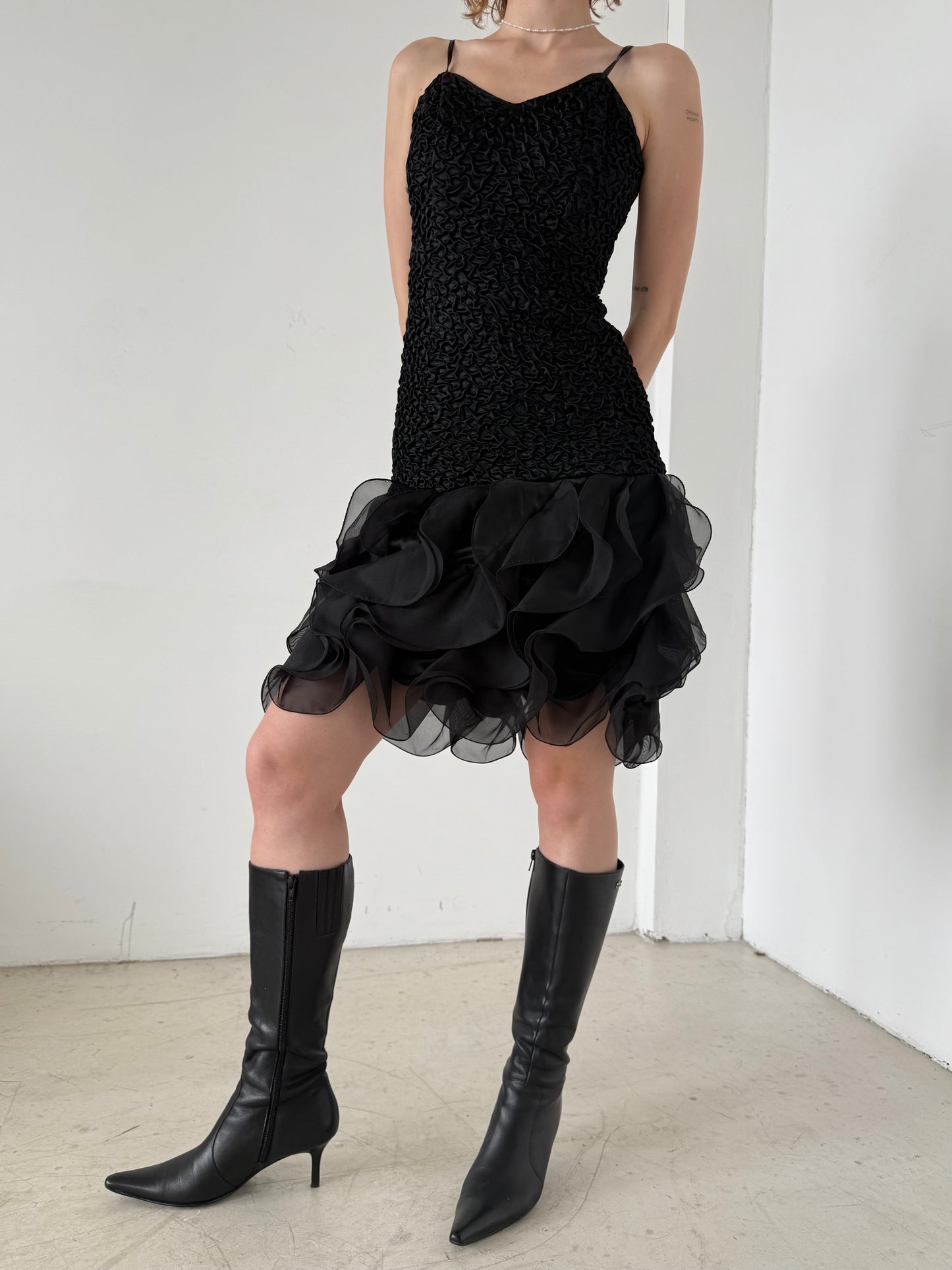 Vintage Black Ruffle Mini Dress – Twinkling Global