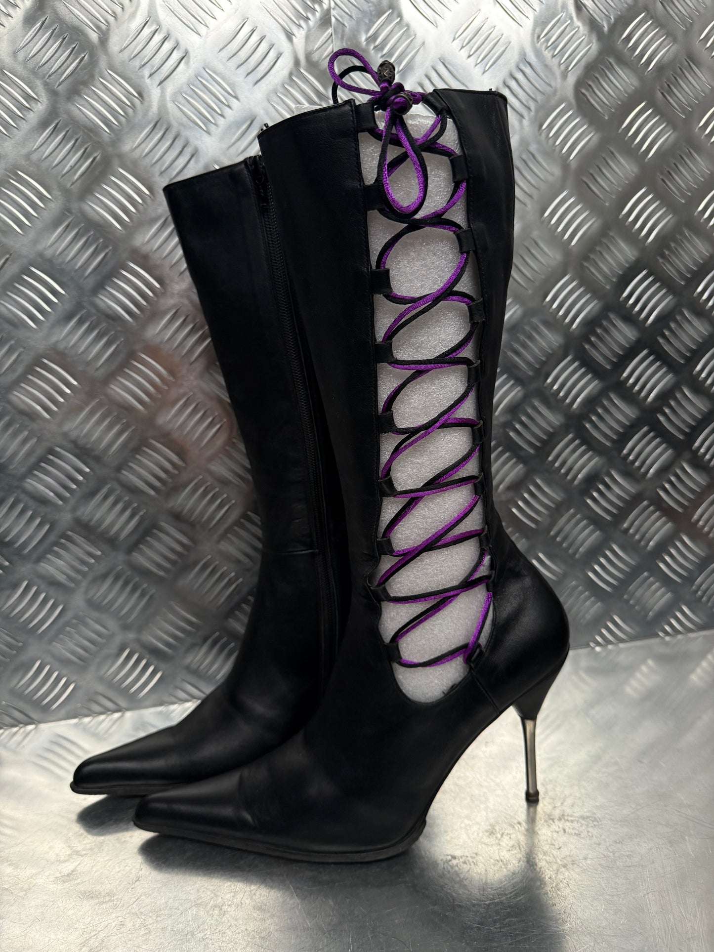 Vintage Italian Laced Leather Heeled Boots TWINKLING GLOBAL