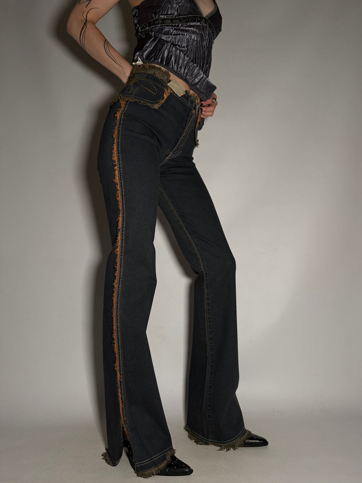 Y2K Dark Flared Jeans with Frayed Seams and Contrast Stitching TWINKLING