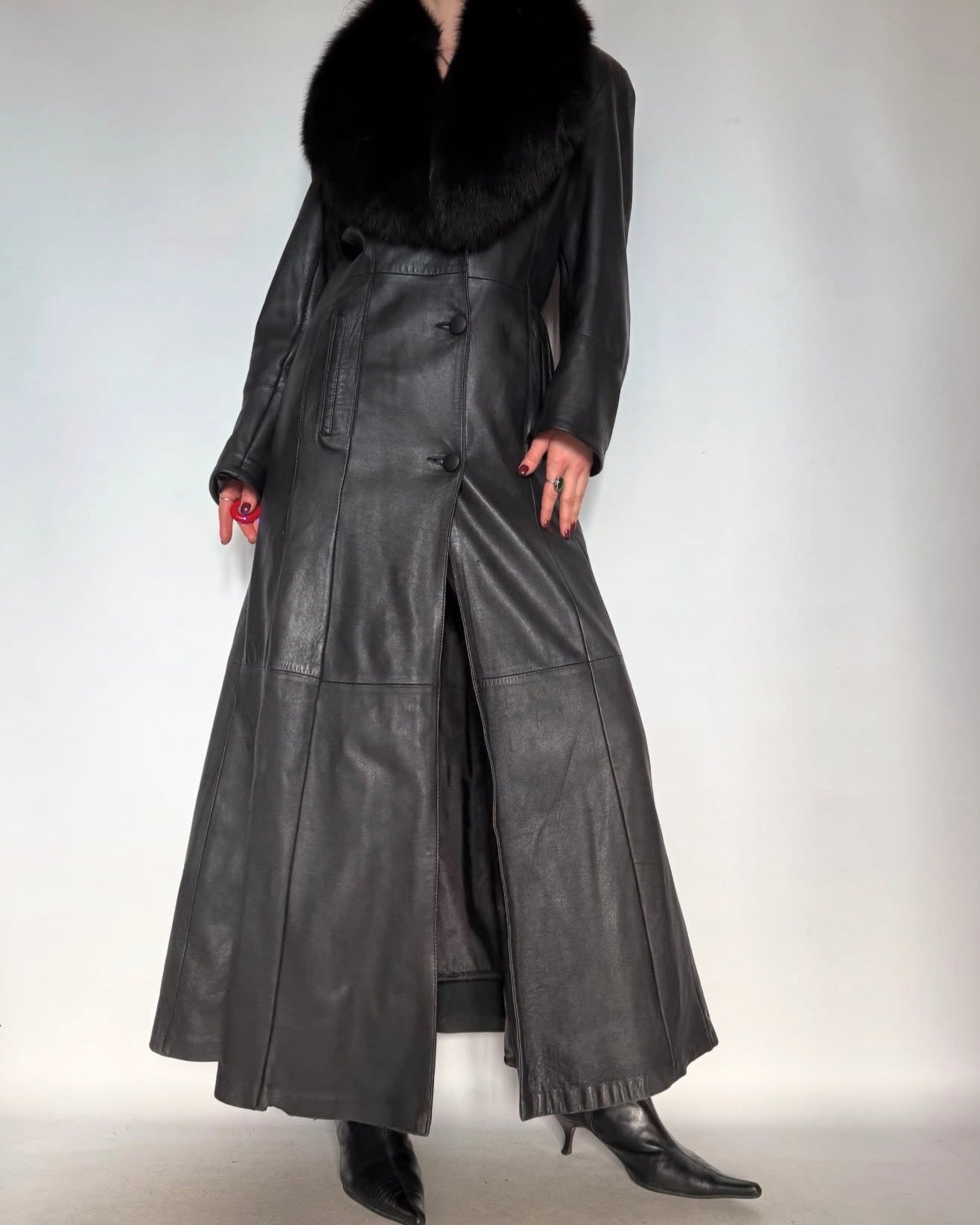 Vintage leather long coat with removable fur collar Twinkling Global
