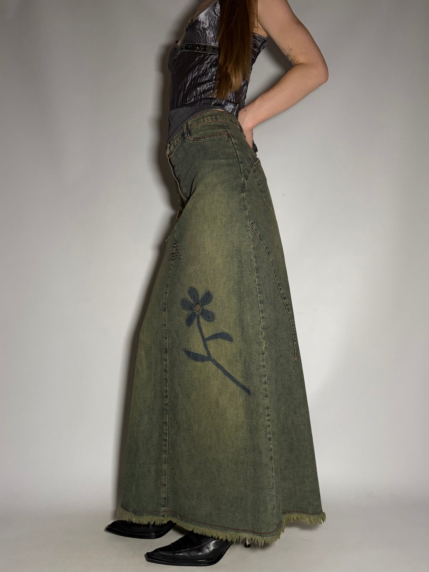 Vintage Maxi Denim Skirt with Flower Print and Contrast Stitching TWINKLING