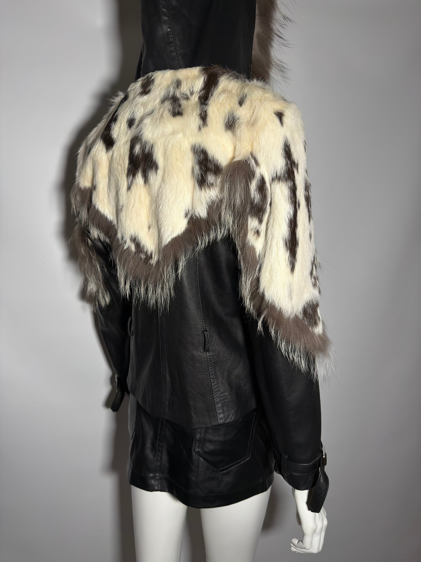 Vintage fur jacket  - TWINKLING GLOBAL