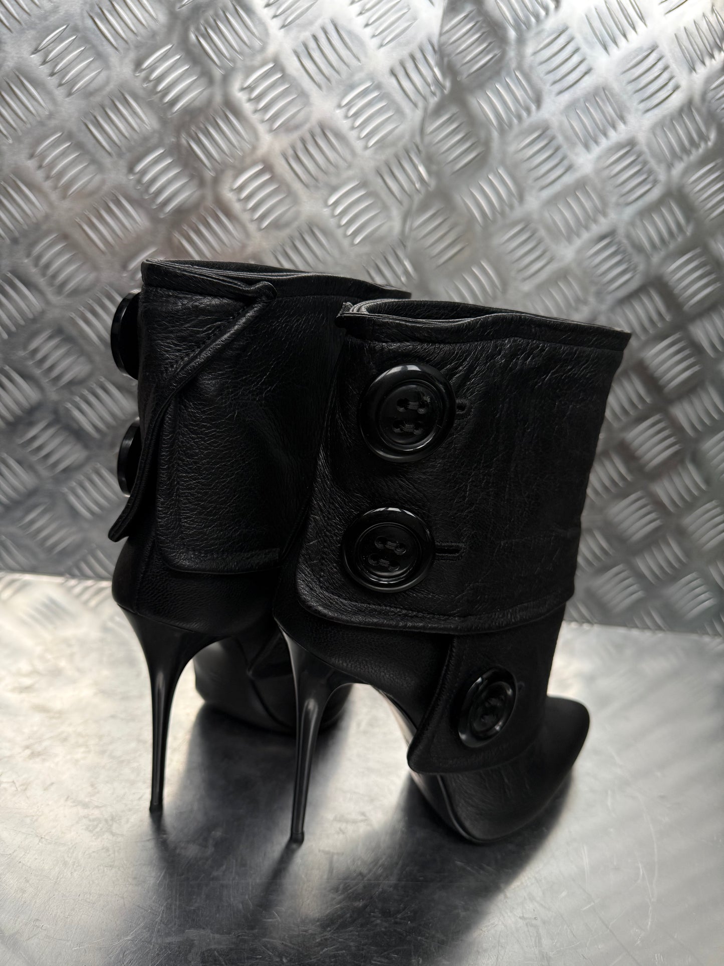 Vintage Gianmarco Lorenzi leather button-detail ankle boots Twinkling Global