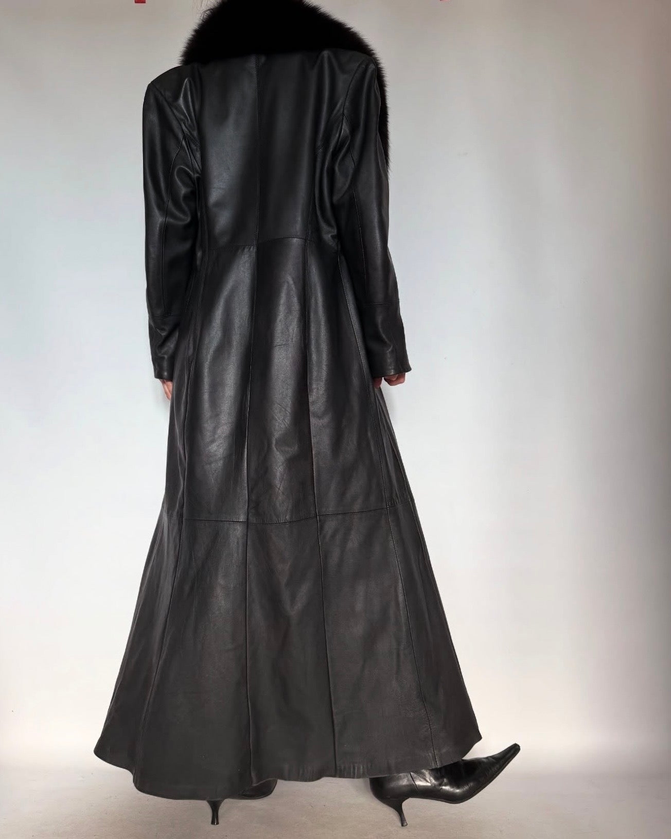 Vintage leather long coat with removable fur collar Twinkling Global