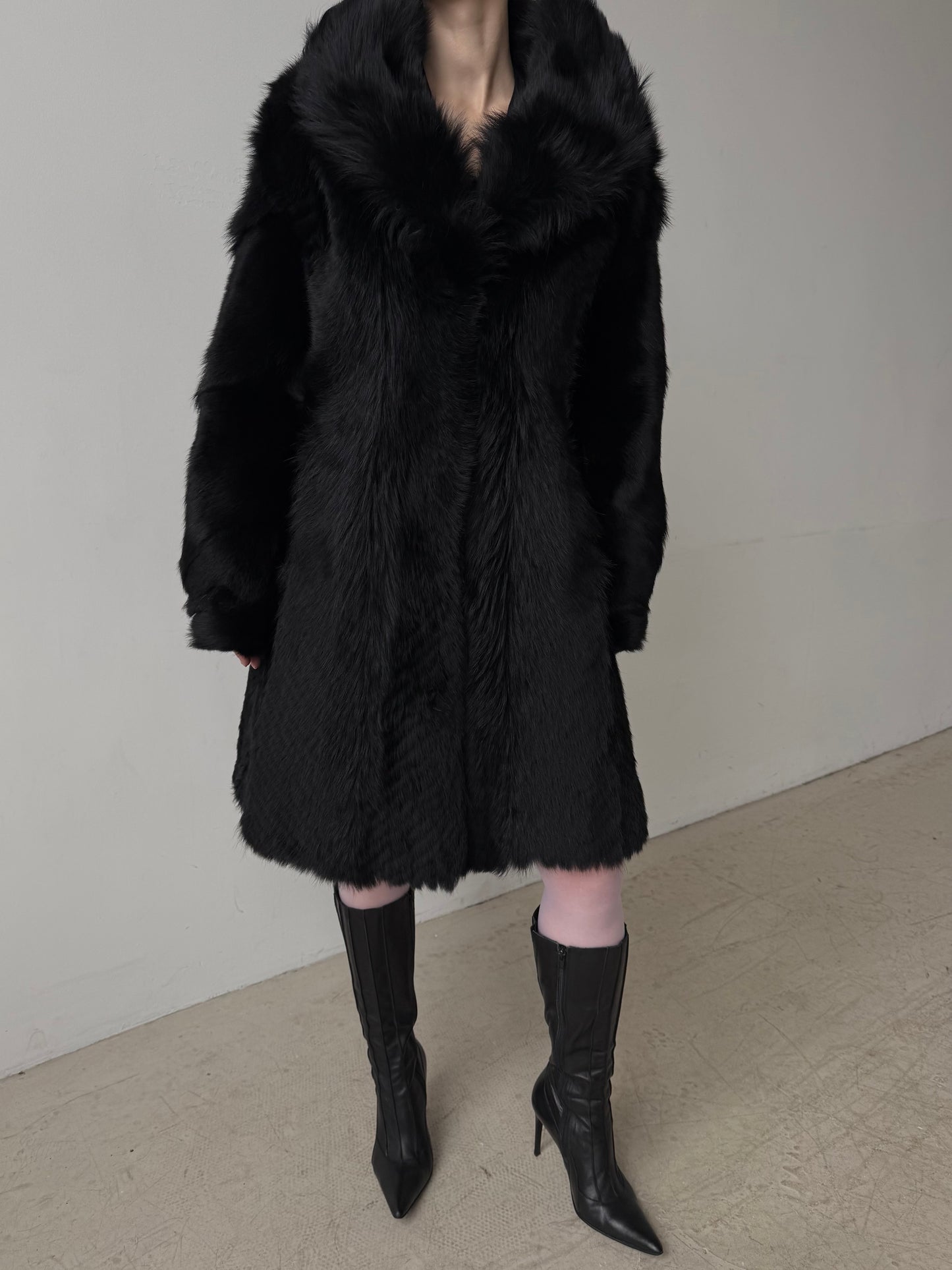Vintage wolf fur coat TWINKLING GLOBAL