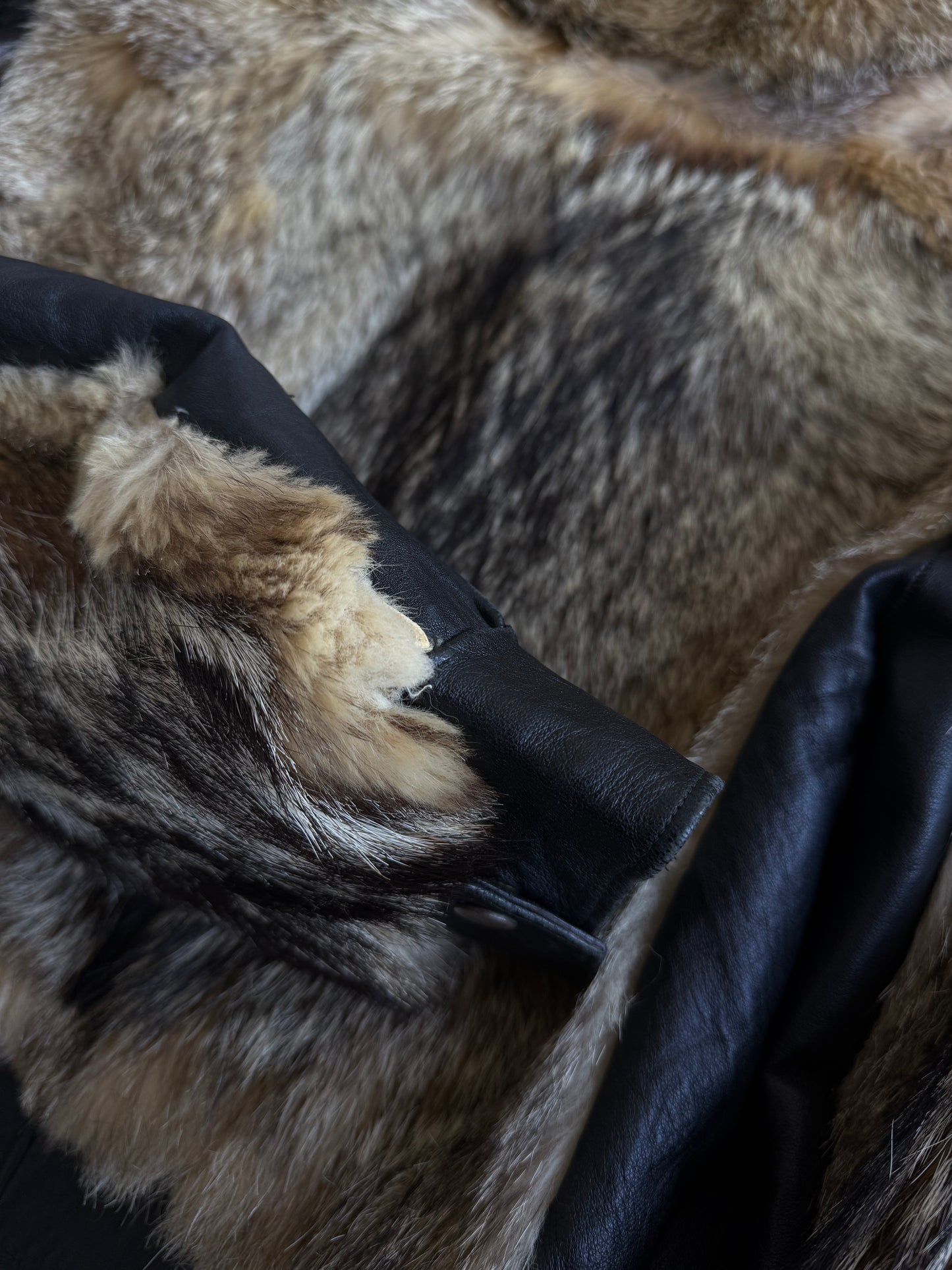 Vintage fur jacket  - TWINKLING GLOBAL