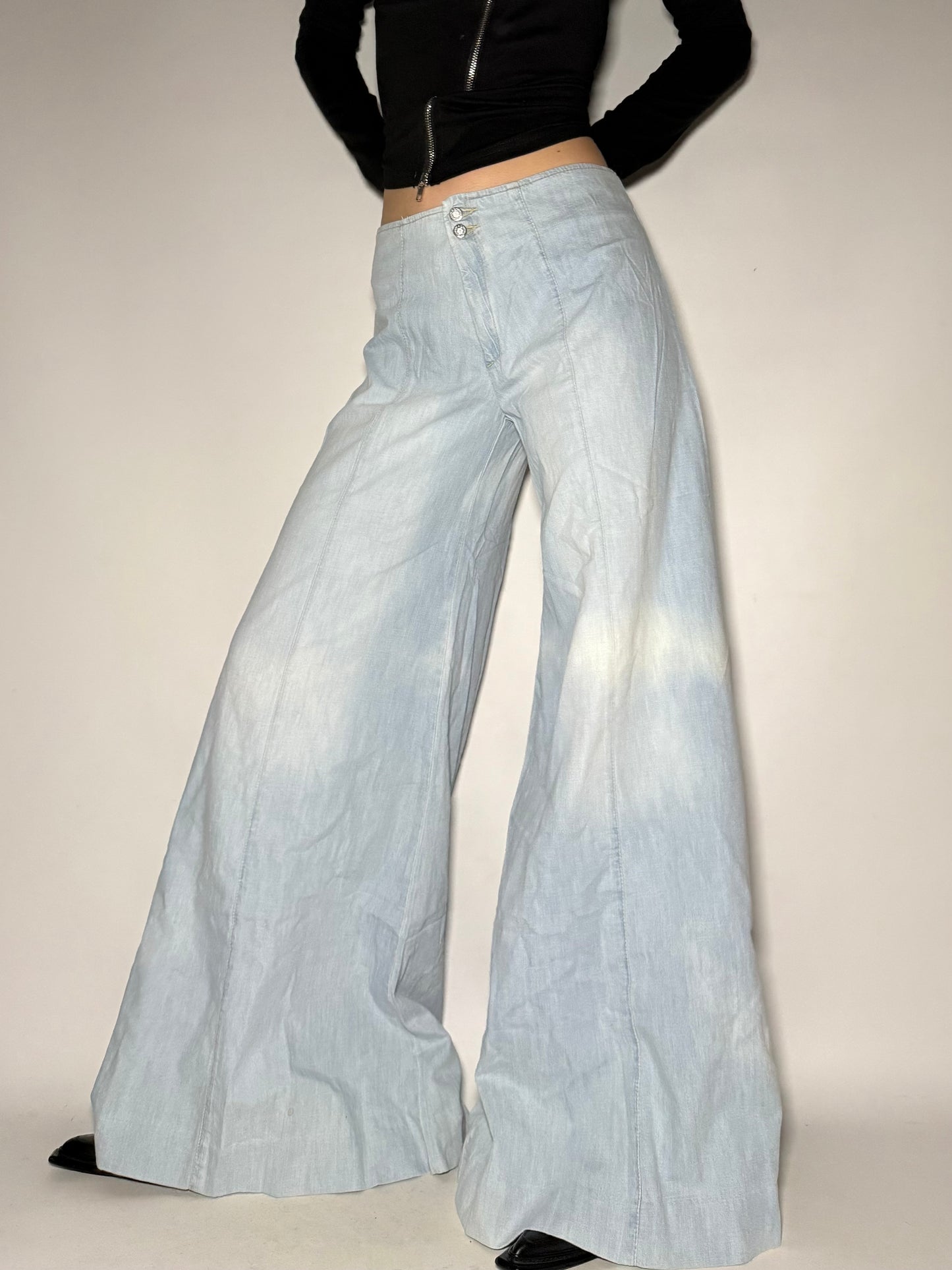 Light Denim Ultra-Wide Flare Pants Twinkling Global