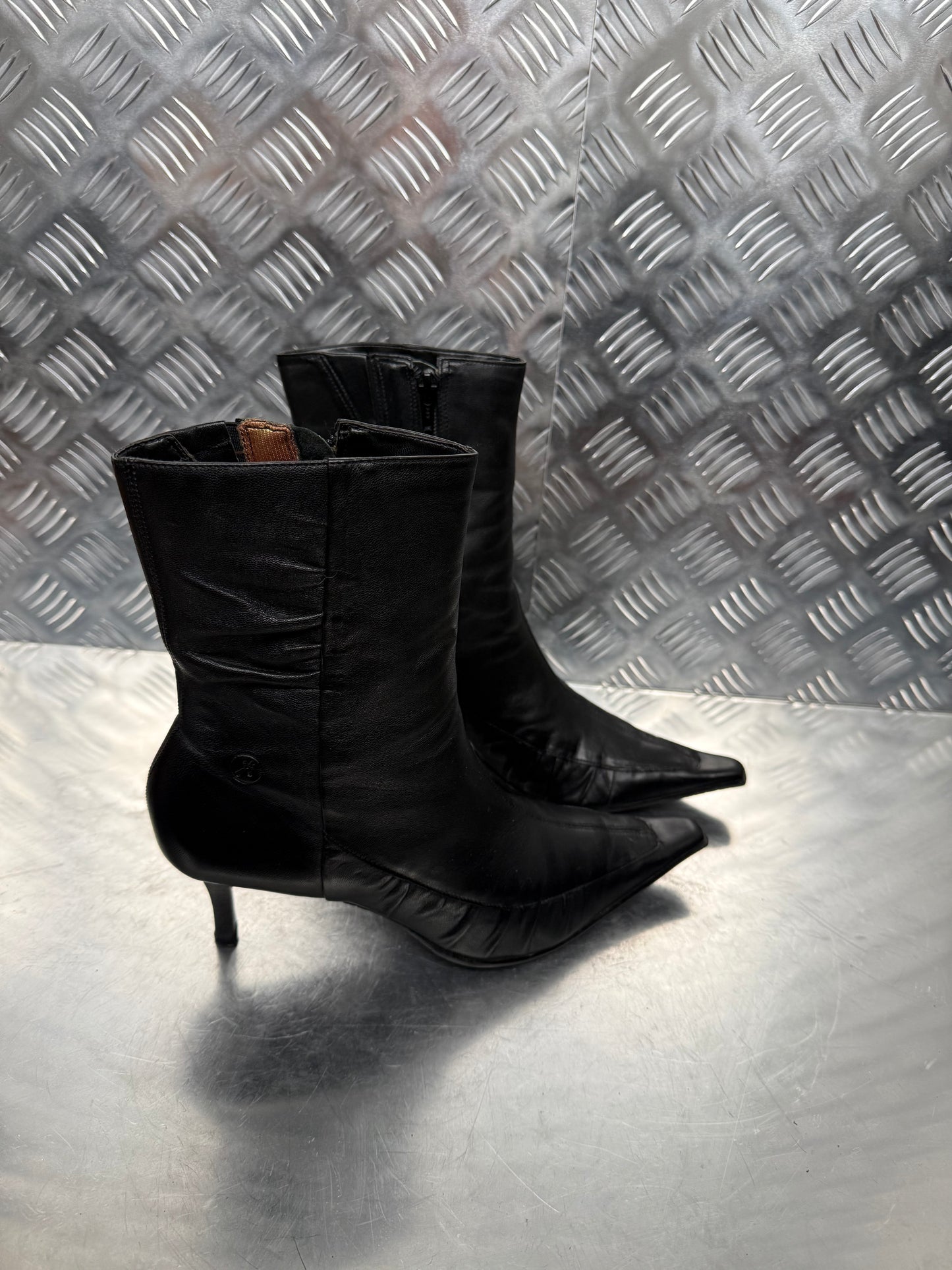 Vintage Black Leather Mid-Calf Boots BRONX TWINKLING GLOBAL