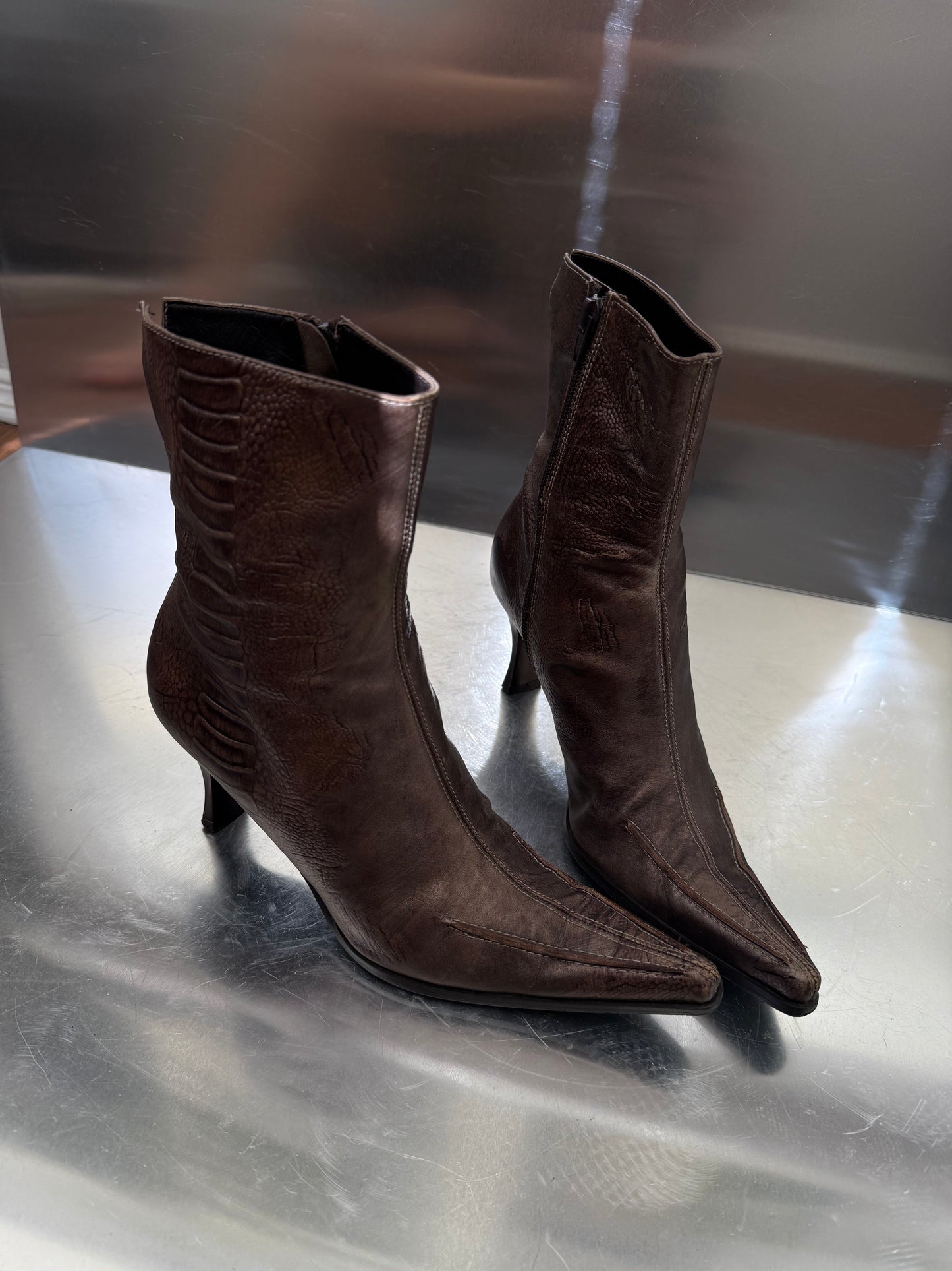 Vintage Brown Leather Pointed Boots Twinkling Global