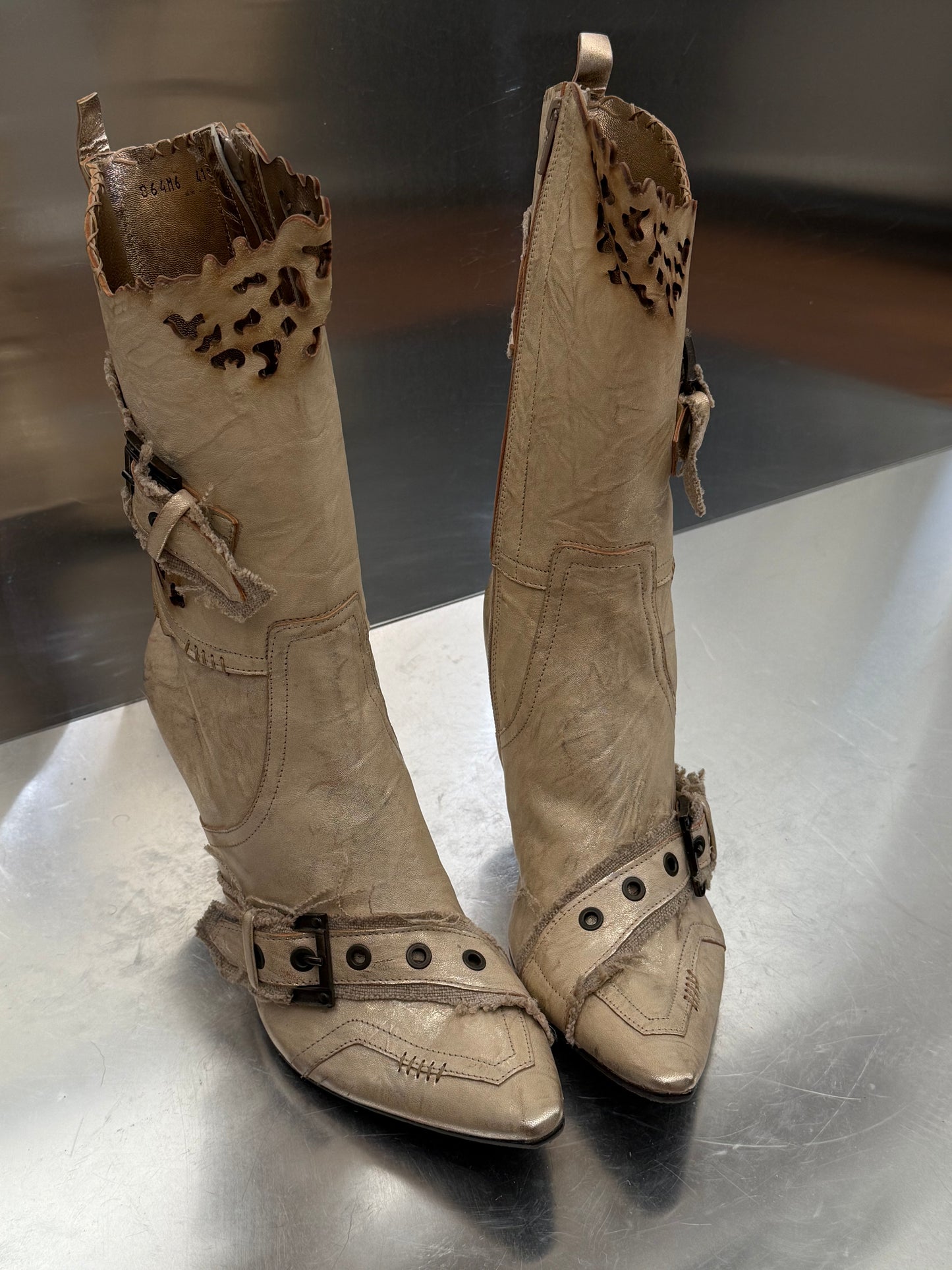 Vintage Unique Beige Leather Boots Made in Italy Twinkling Global