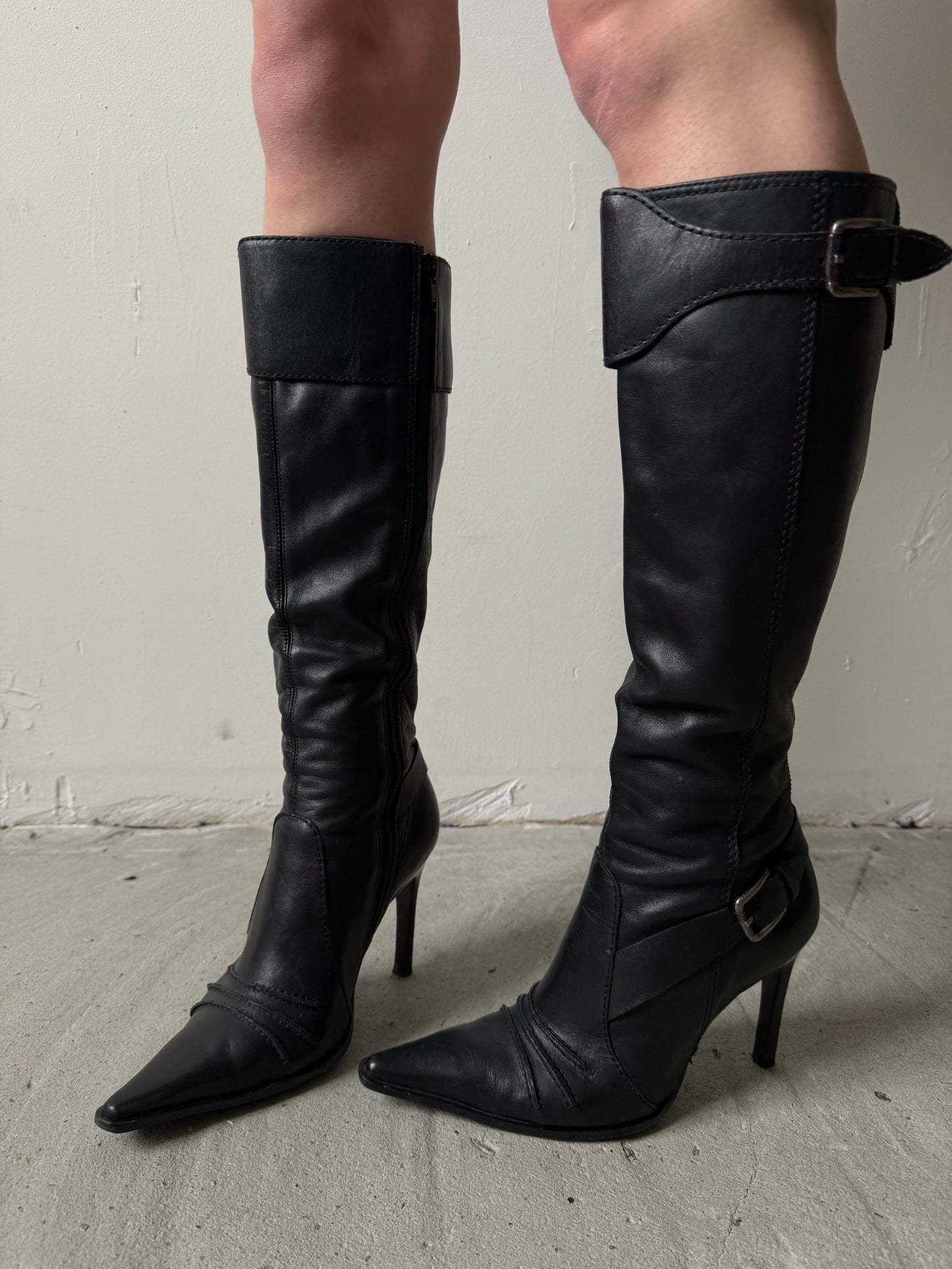 Vintage y2k leather knee-high boots TWINKLING GLOBAL