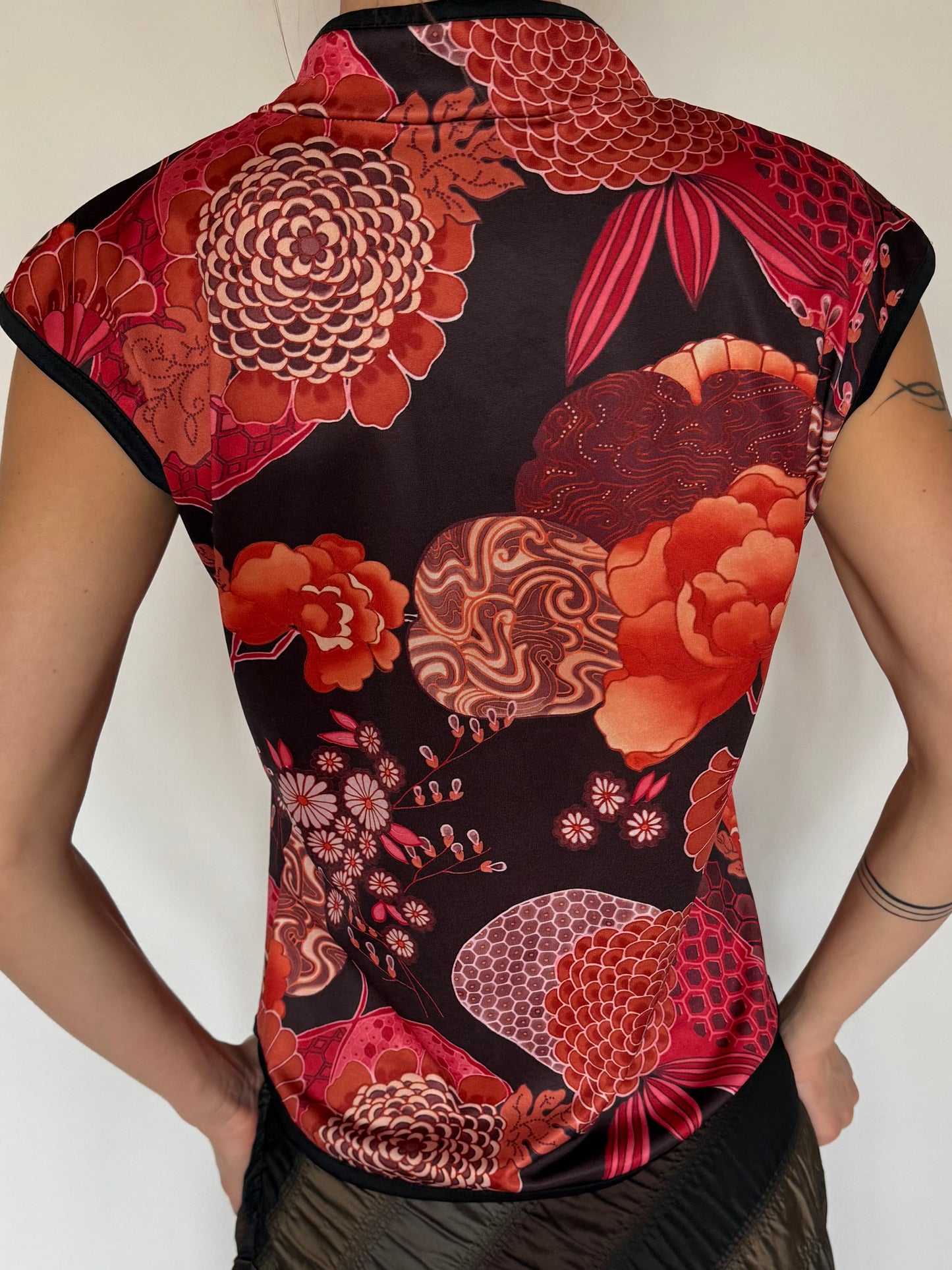 Asian-Inspired Stretchy Vintage Top – Floral Print  Twinkling