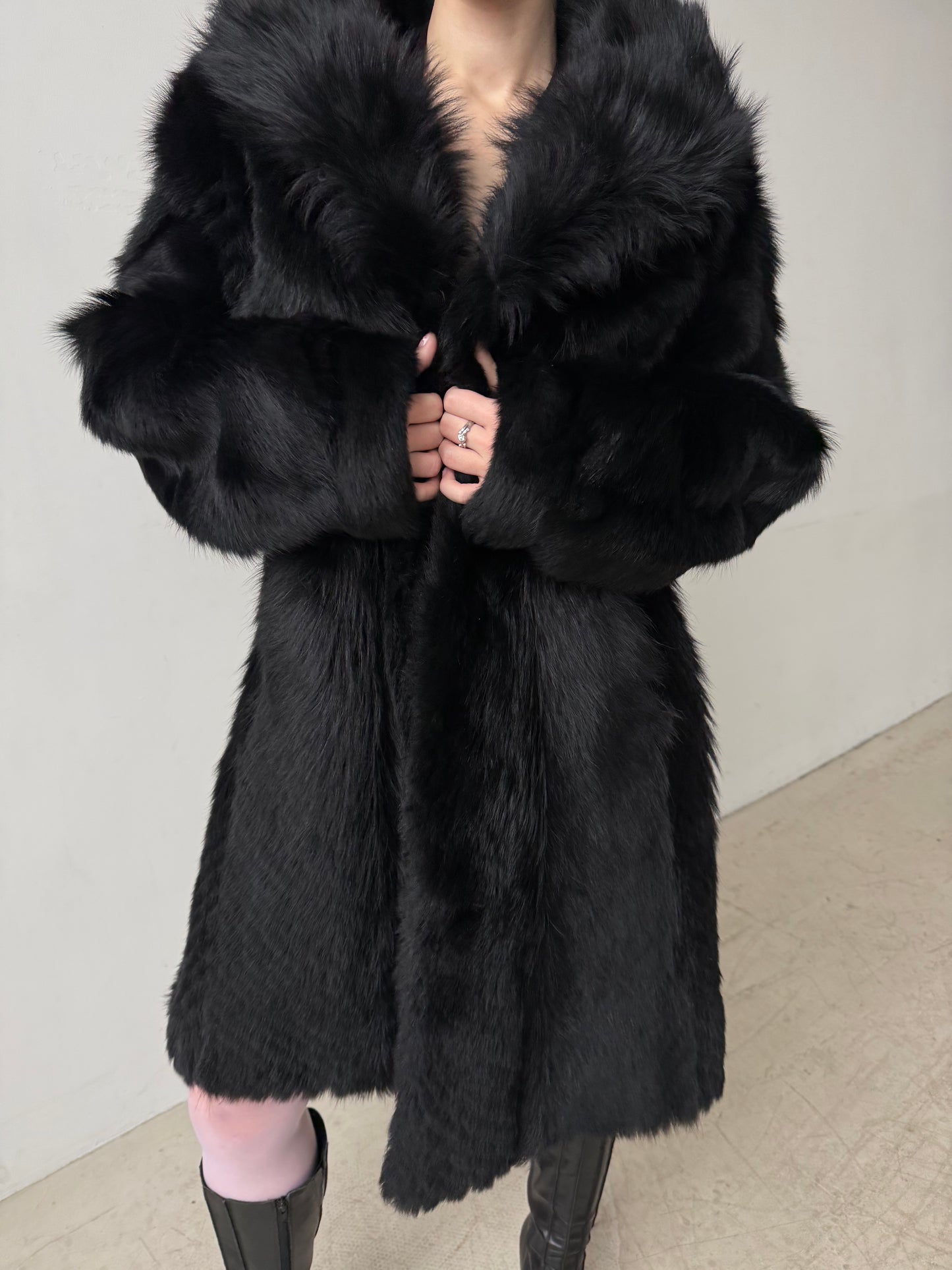 Vintage wolf fur coat TWINKLING GLOBAL