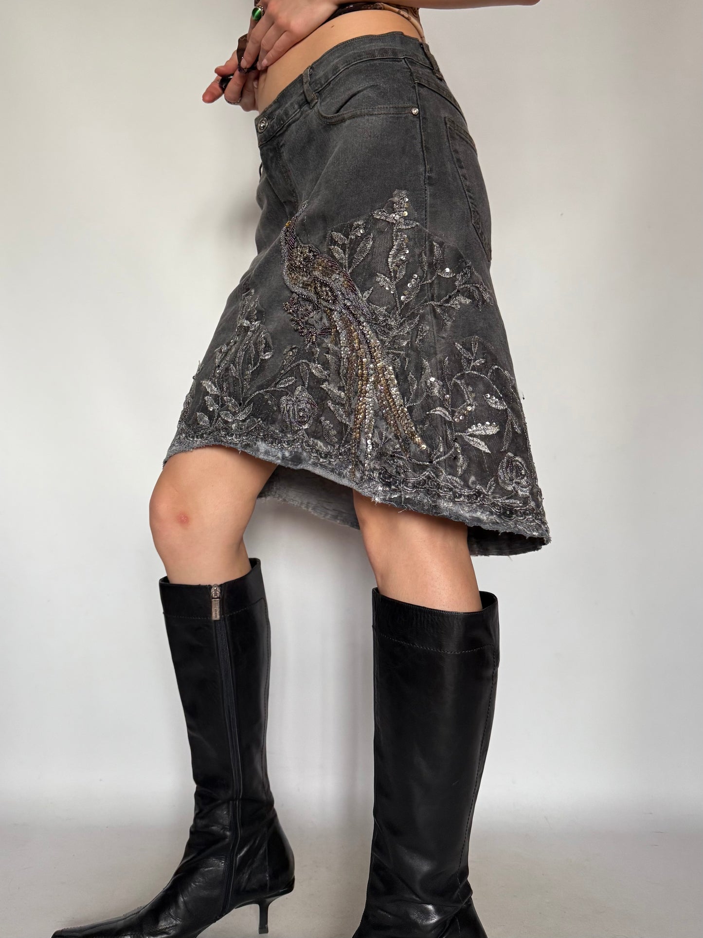 Vintage Grey Embroidered Midi Skirt – Twinkling Global