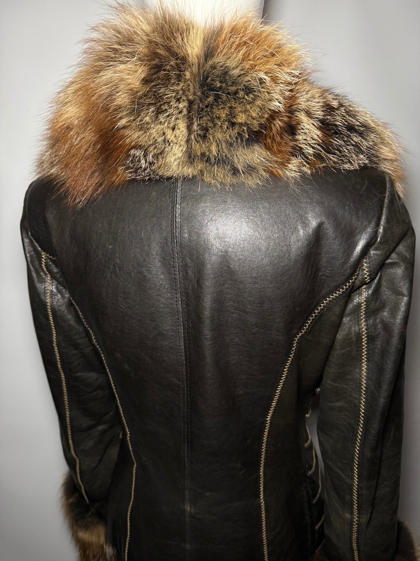 Vintage Leather Jacket with Natural Fur TWINKLING GLOBAL
