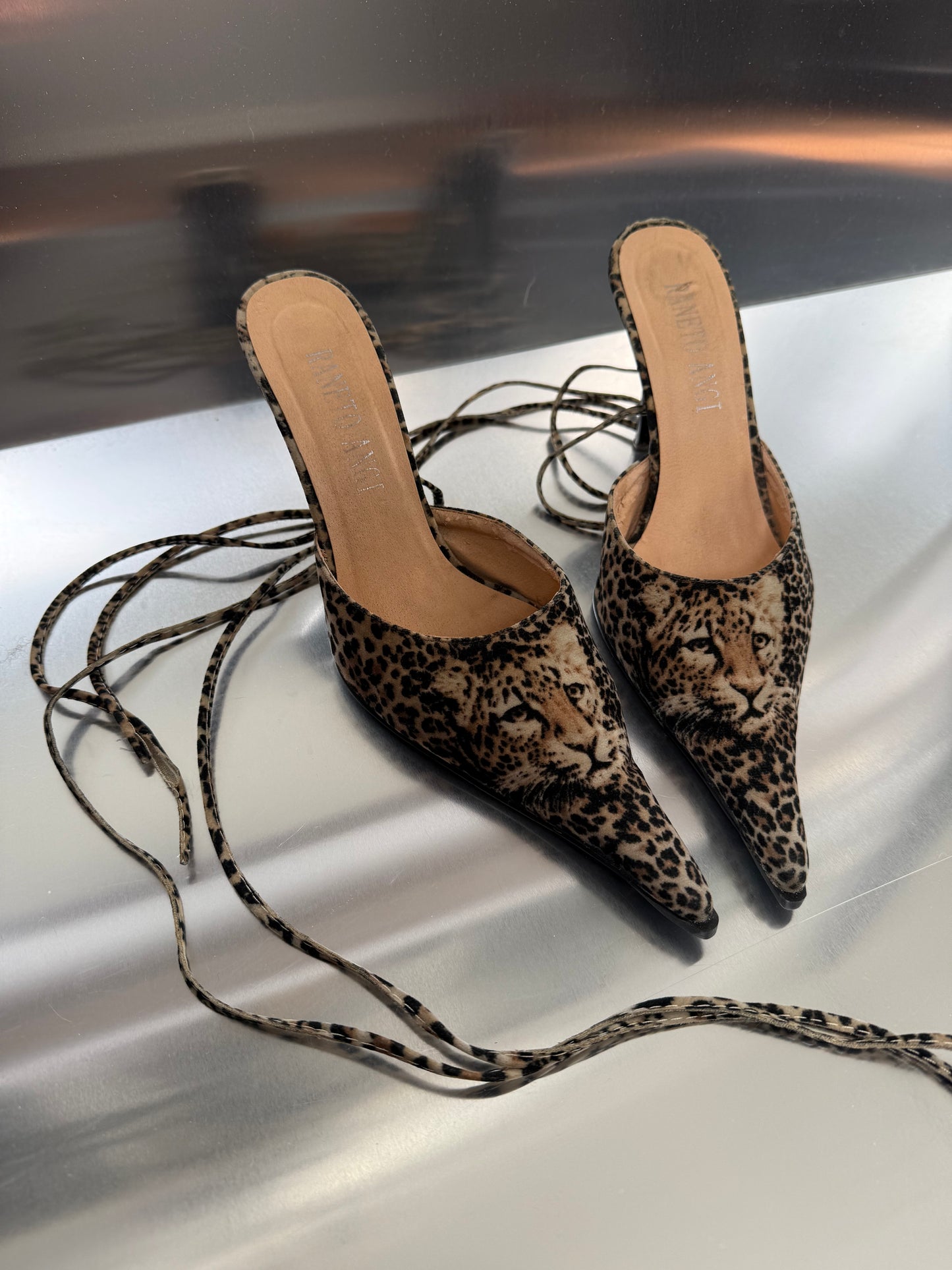 Vintage leopard-print mules - TWINKLING GLOBAL
