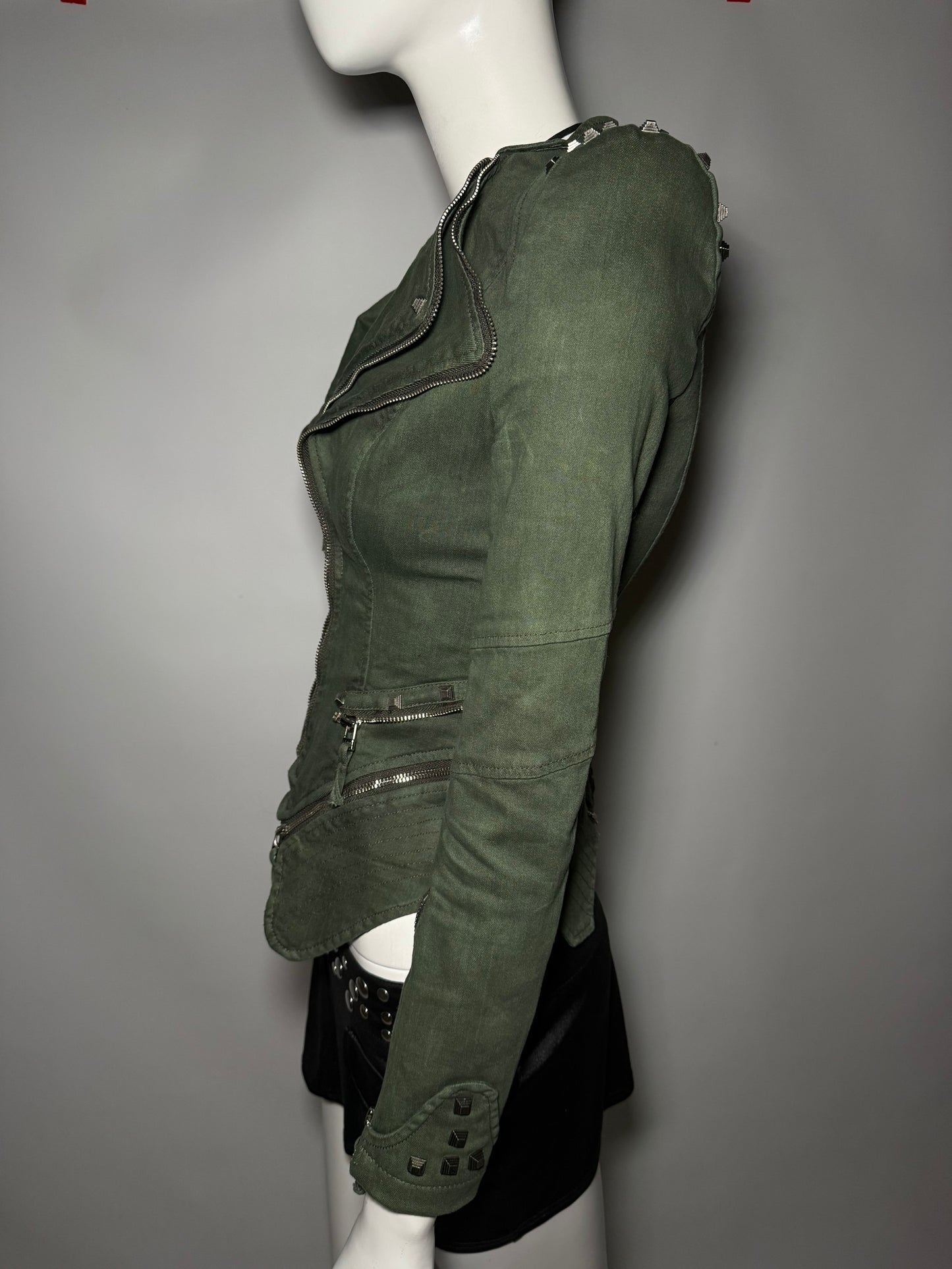 Vintage fitted denim jacket with structured shoulders Twinkling Global