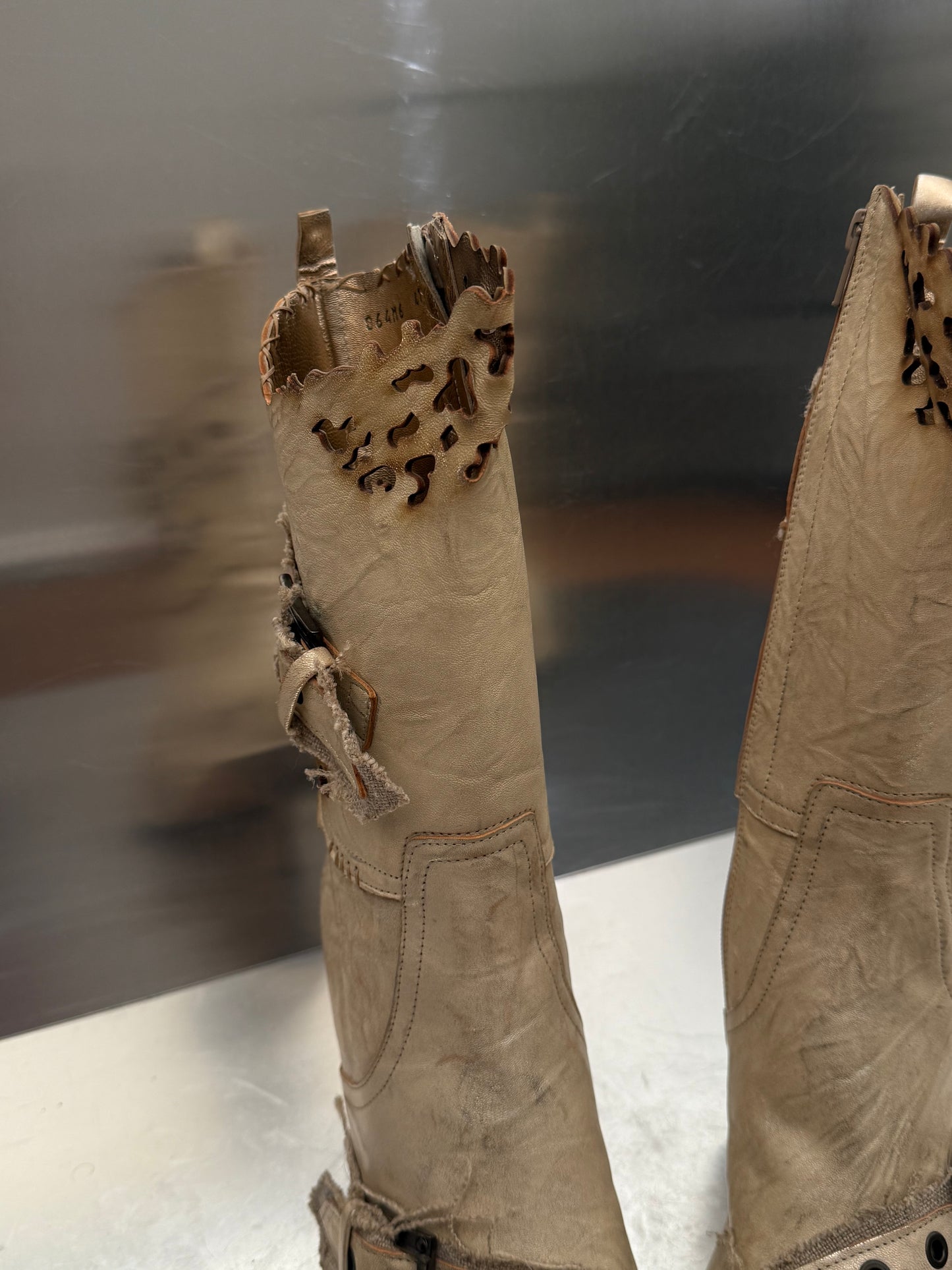 Vintage Unique Beige Leather Boots Made in Italy Twinkling Global