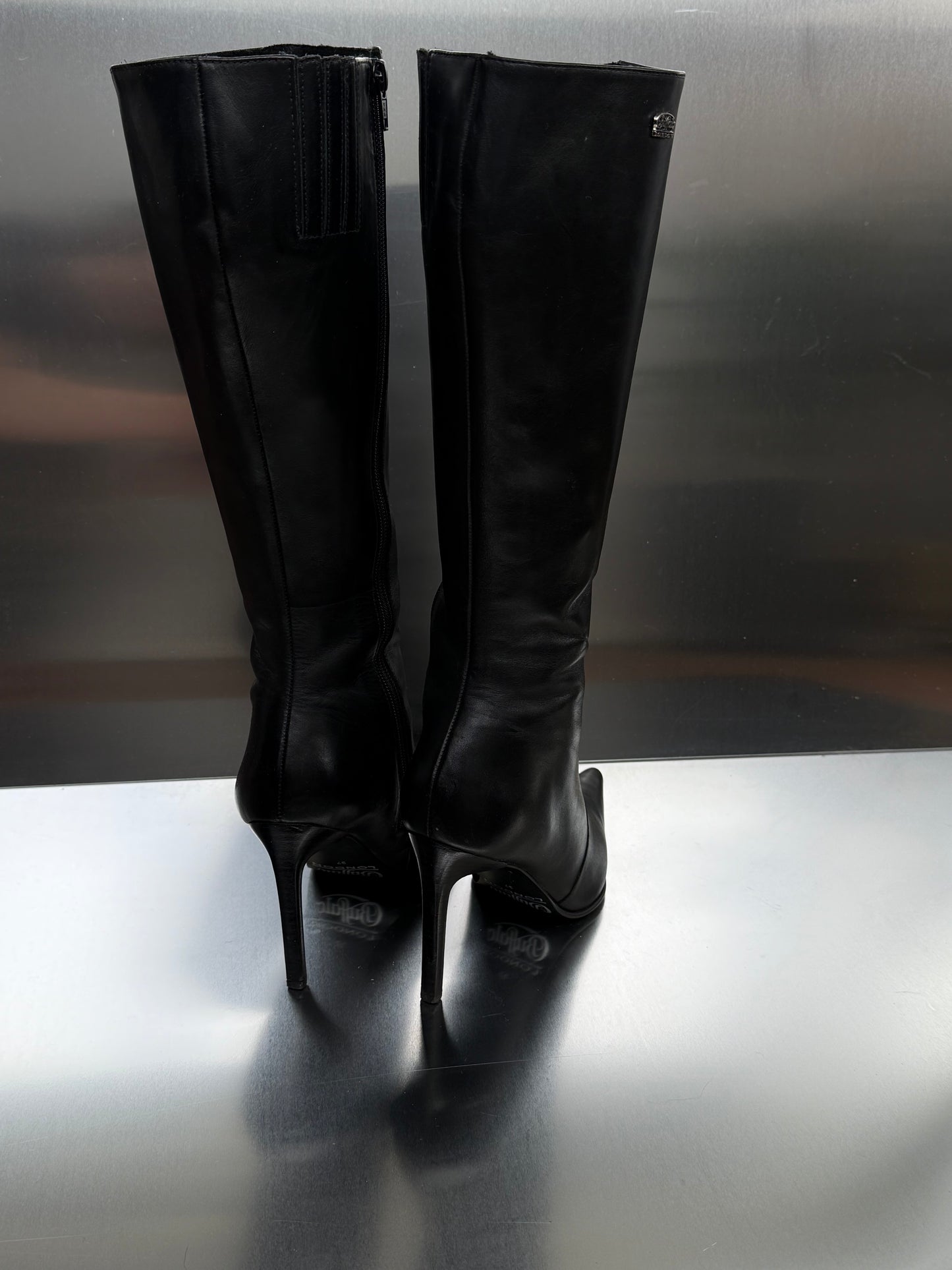 Vintage leather boots Buffalo - TWINKLING GLOBAL