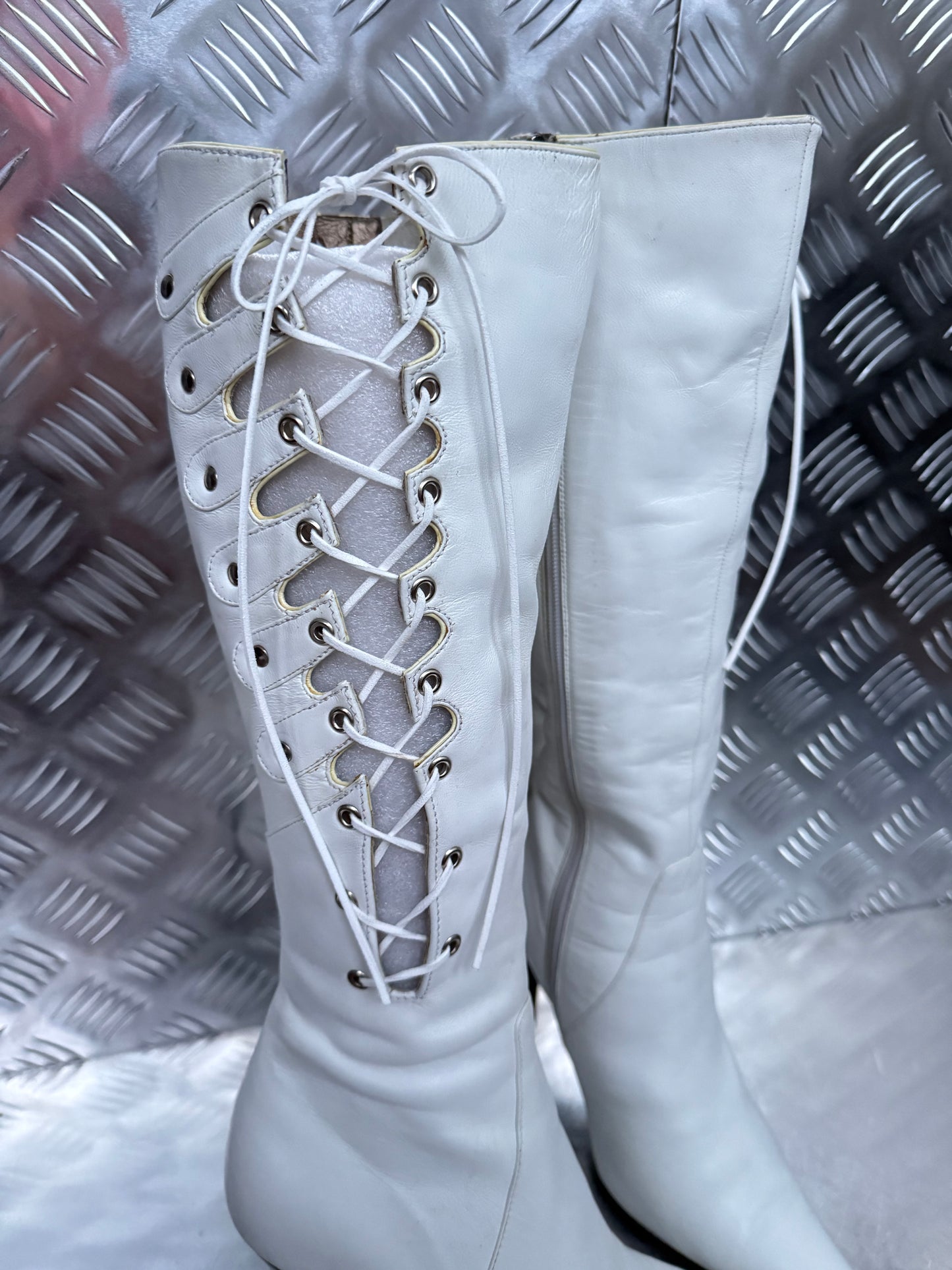 Vintage Italy White Leather Lace-Up Heeled Boots TWINKLING GLOBAL