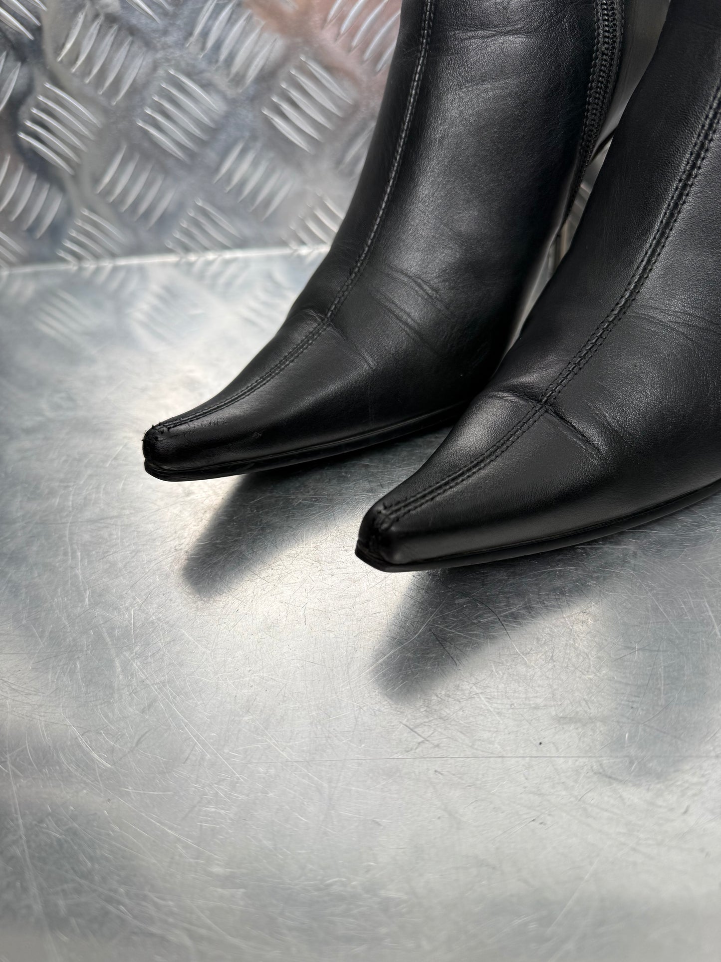 Vintage Italian leather ankle boots with metal stiletto heel TWINKLING GLOBAL