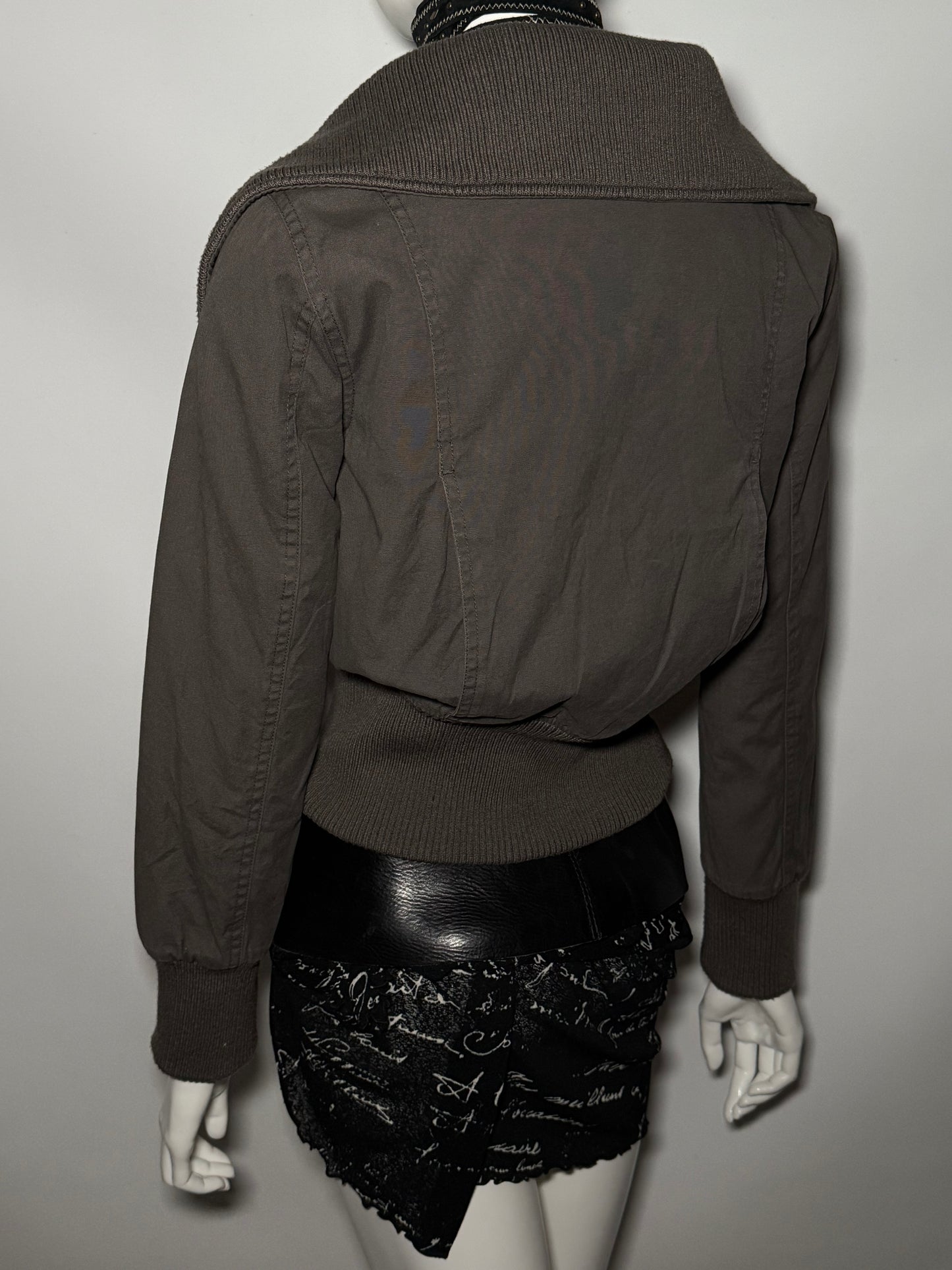 Vintage Cropped Denim Jacket - TWINKLING GLOBAL