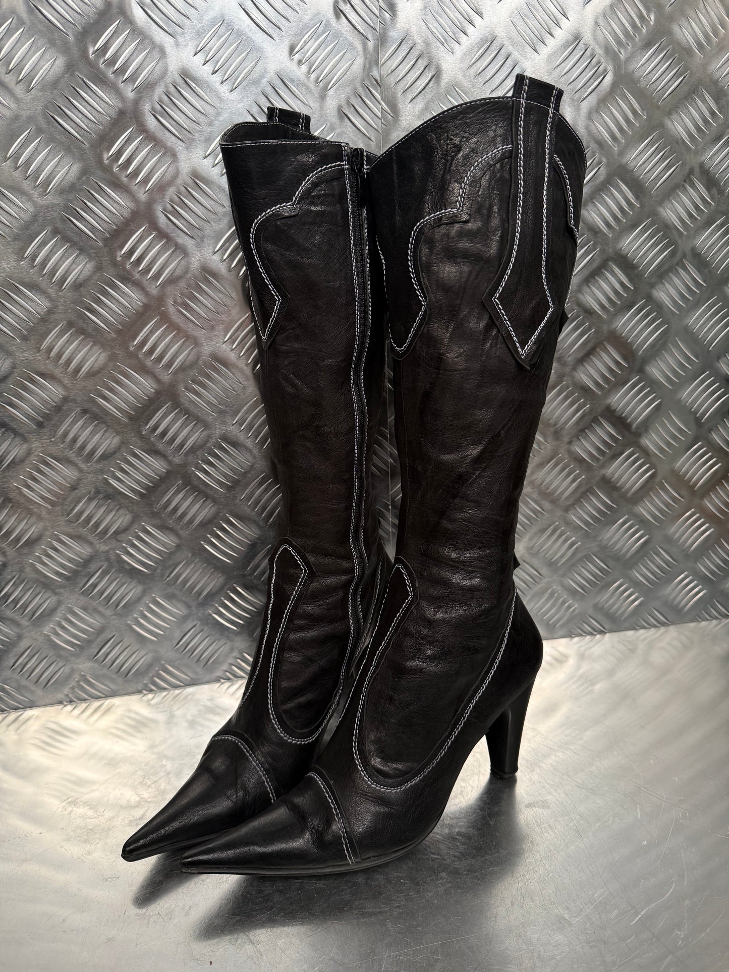 Vintage black leather cowboy boots Twinkling Global